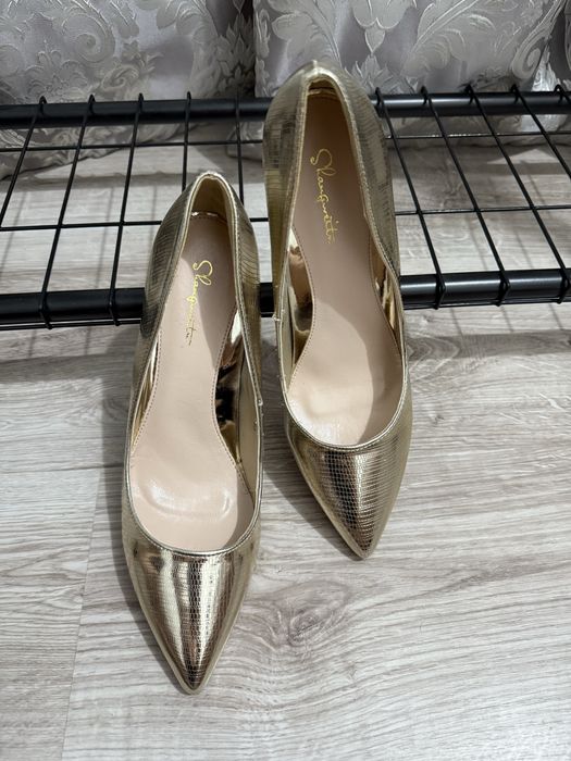 Pantofi stiletto noi