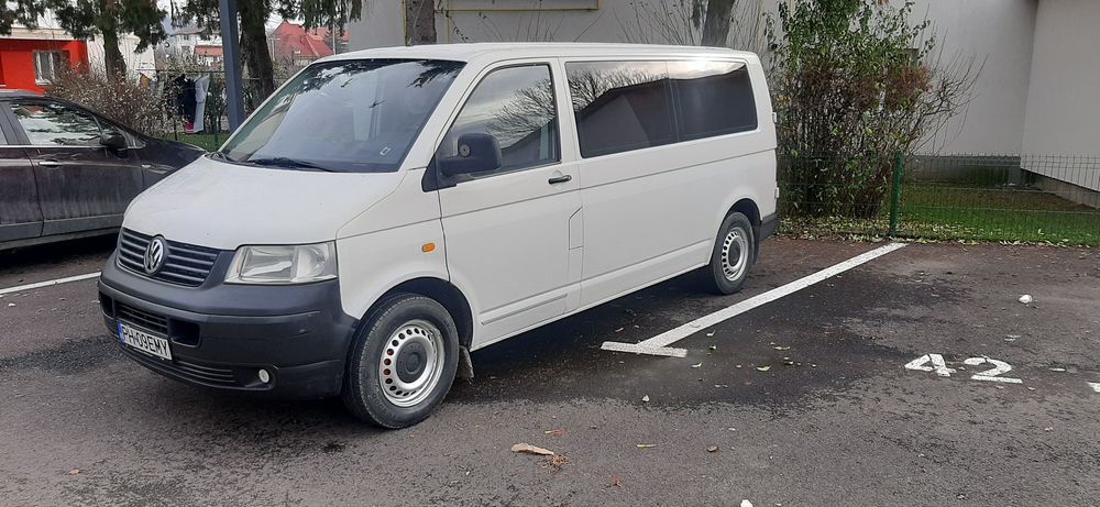 Vând Volkswagen T5