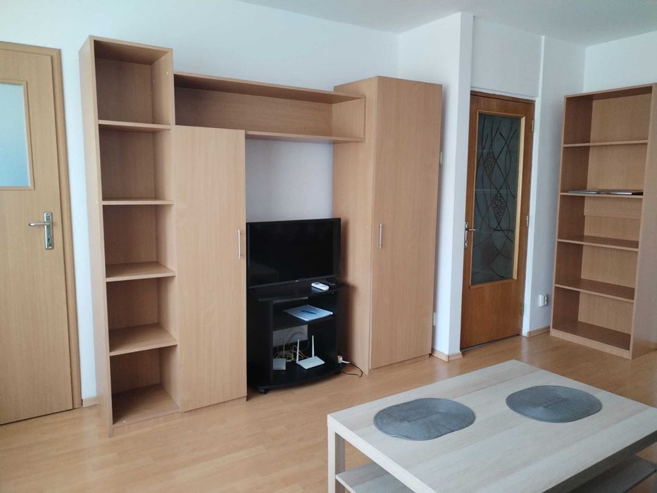 Direct proprietar inchiriez garsoniera decomandata, mobilata, 40 MP