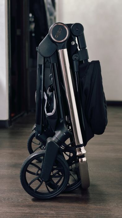 Детская коляска прогулочная Kidilo D900