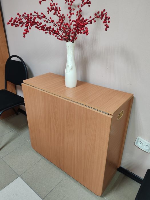 Стол раскладной в отличном состоянии