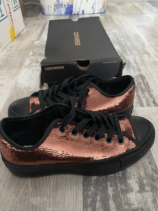 Converse noi numar 37