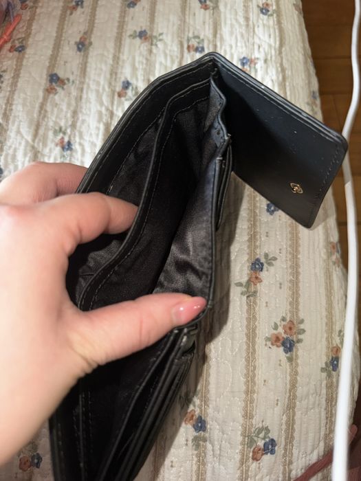 Продам оригинал кошелек Guess