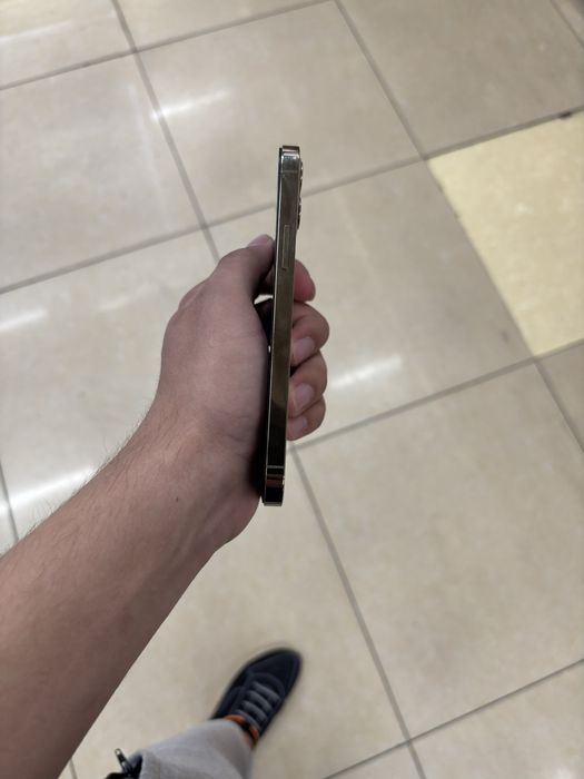 Iphone 12 pro golt