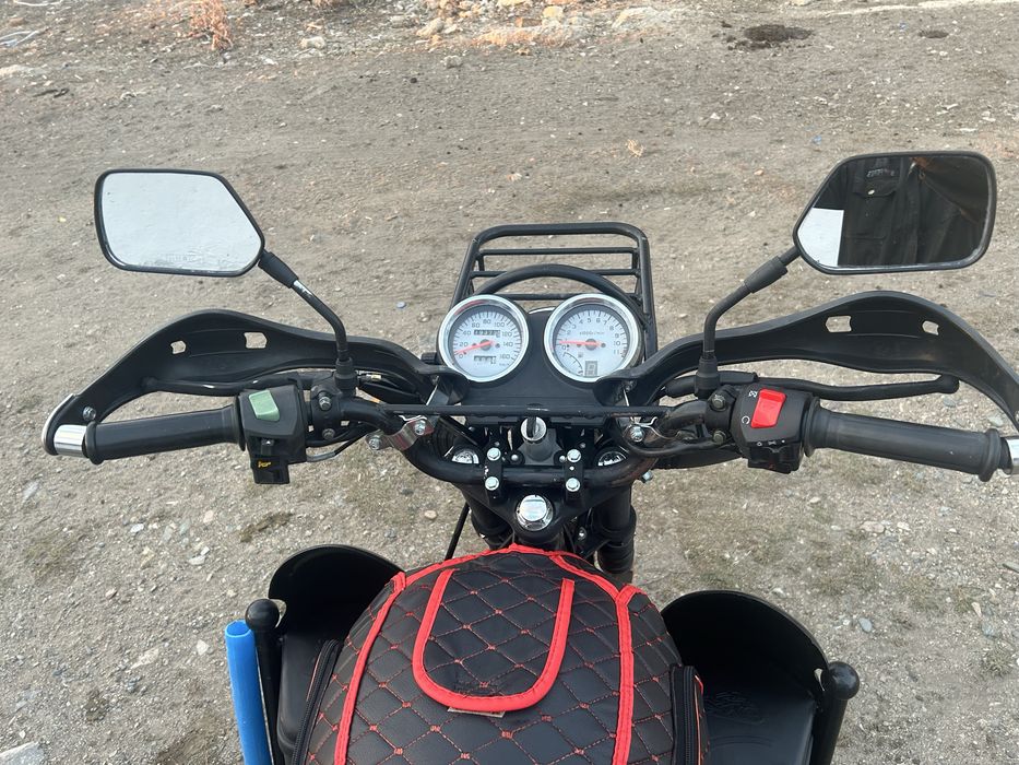 Мотоцикл  200 cc