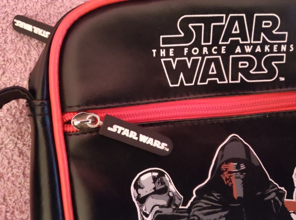 STAR WARS оригинален суичър и чантичка за през рамо