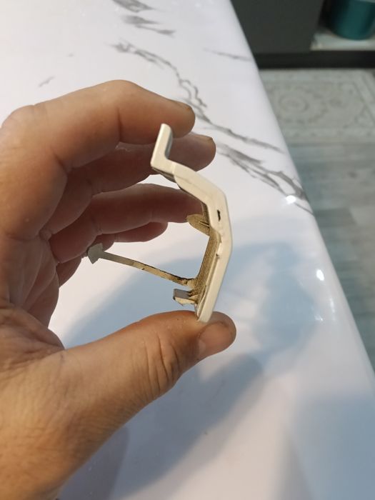 Продам заглушку на передний бампер.