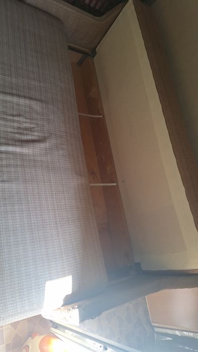 Диван и одно кресло