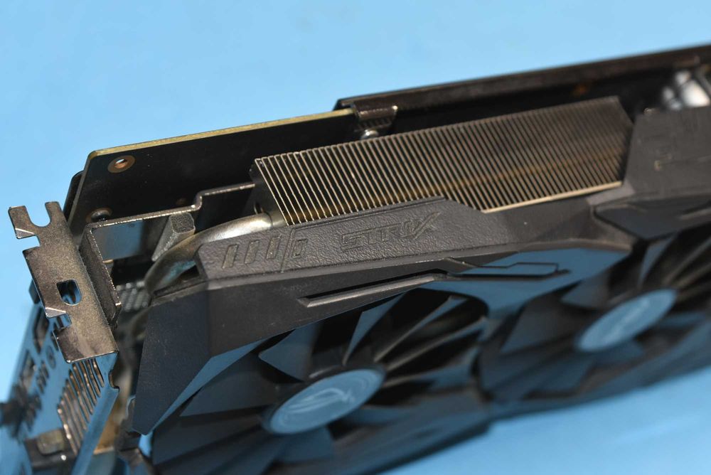Видео карта ASUS ROG STRIX Radeon RX 580 O8G GAMING