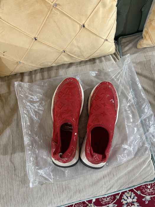 Мужская красная обувь