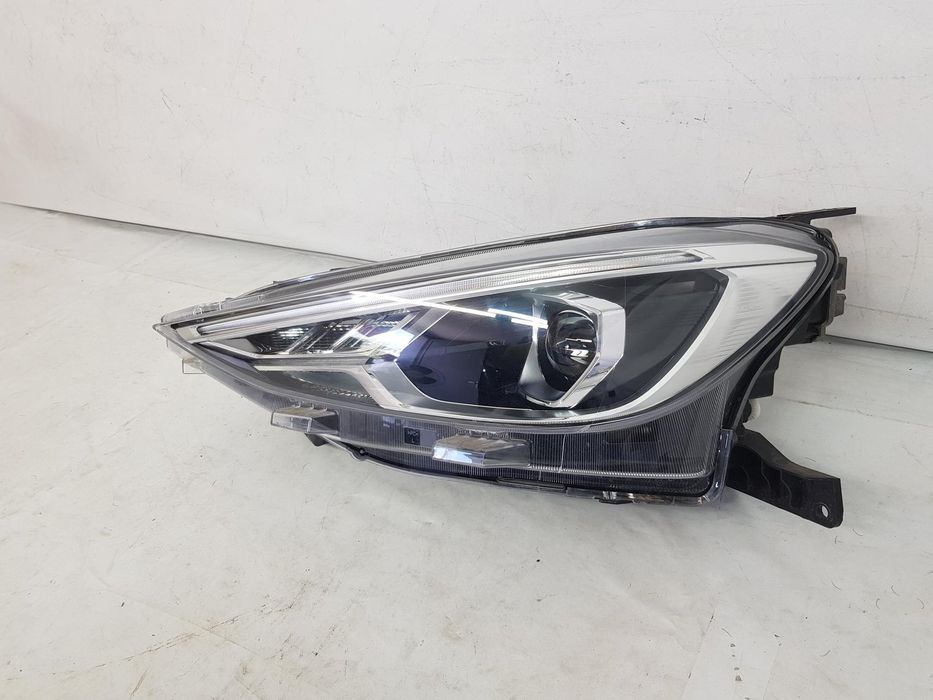 Far stanga halogen + led MG ZS dupa 2024