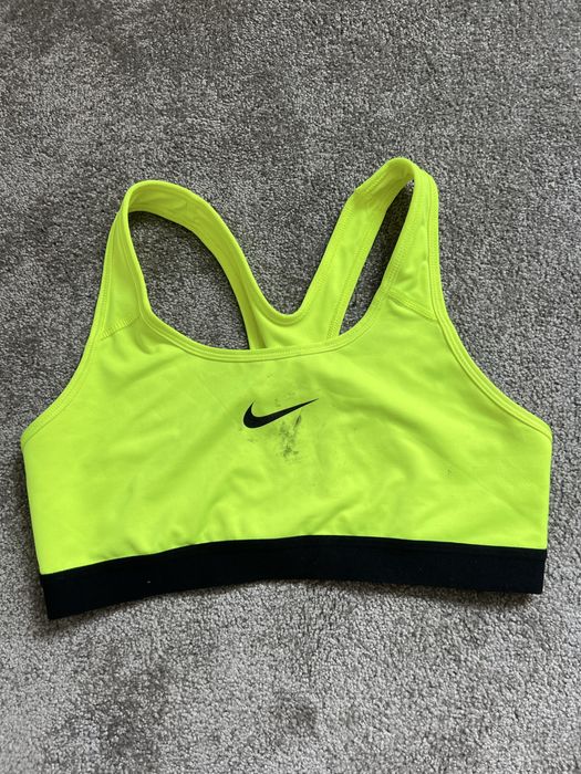 Потници и бюстиета Nike