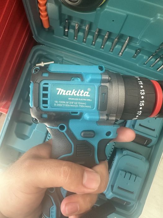 Шуруповерт дрель ударный макита
