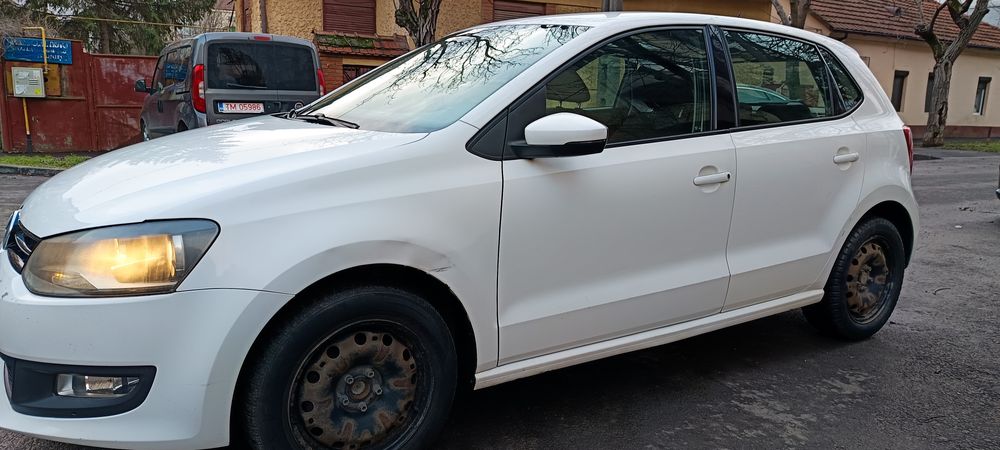 Vând Volkswagen polo 2013.