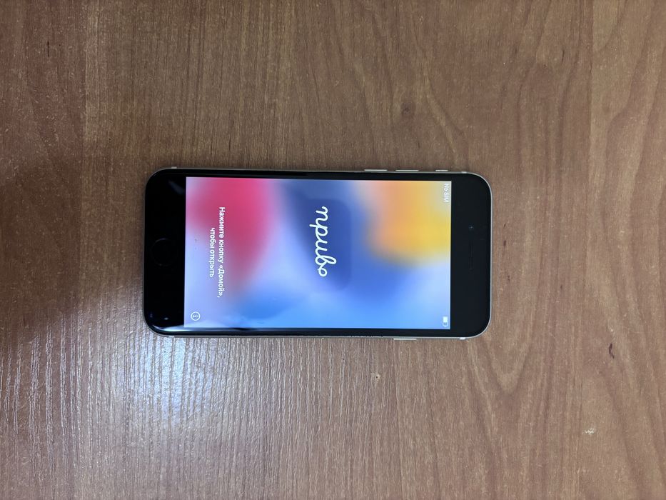 Iphone (айфон се) SE 2022 64 гб