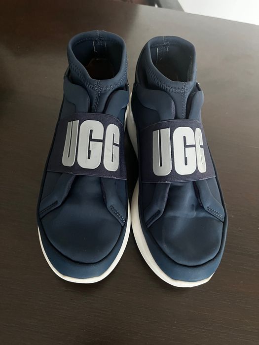 UGG slip on, neutra navy