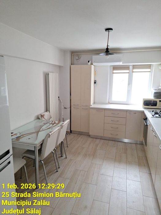 Apartament 3 camere, 72 mp, zona Casa Armatei