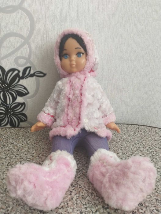 Статуэтки, копилки, кукла, картина, карточкии