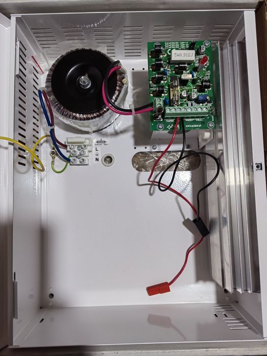 Sursa Alimentare Pulsar  12 v / 3 Ah