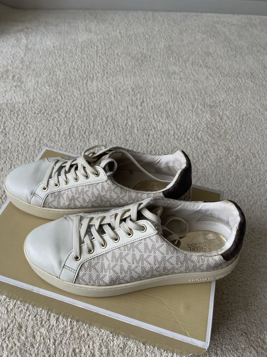 Продам кеды МК по хорошей цене