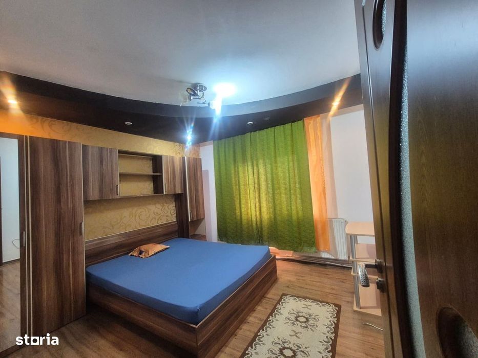 Apartament 4 camere, situat in Targu Jiu, Strada G.ral Christian Tell
