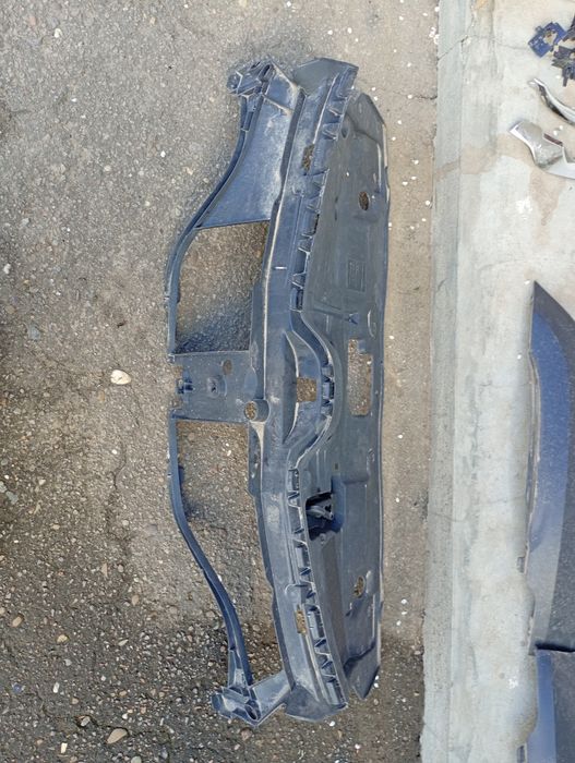 Semnalizatoare stg/dreapta grile bara fața Renault Espace 5 siglă, ornamente cromate suport grilă calandru  grile bară jos