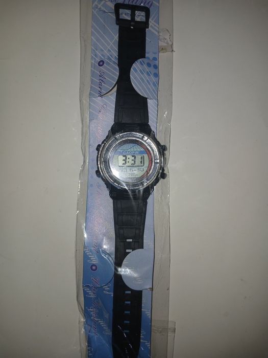 Продам! Новый.  Игрушки.  Часы детские. Ул. Валиханова167