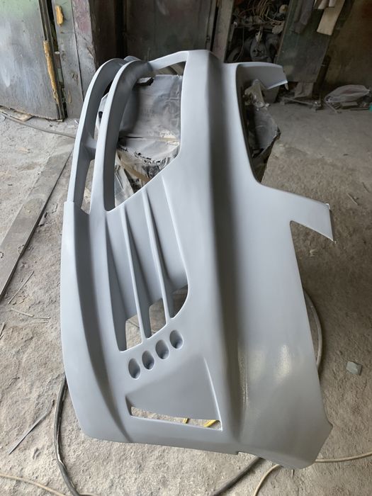 Продам передний бампер на инфинити FX-35