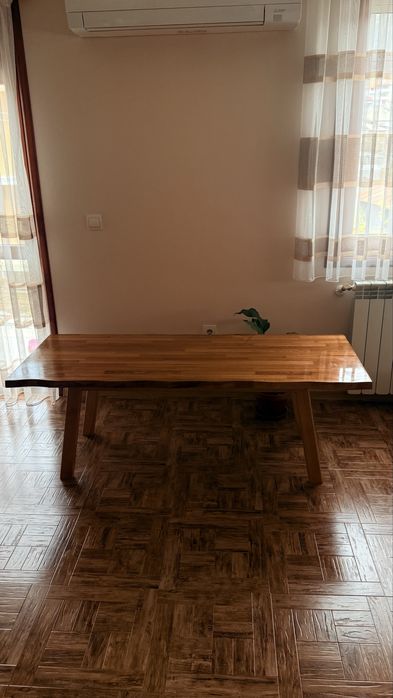 Масивна холна маса от дъб