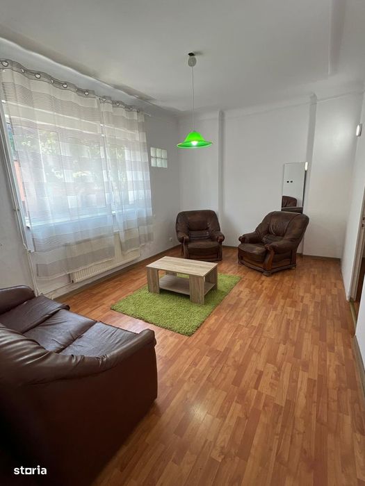 Calarasilor- Piata Muncii, vila 8 camere singur curte si teren 197 mp,
