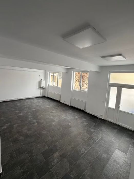 Inchiriez spatiu comercial Campina Turnatorie