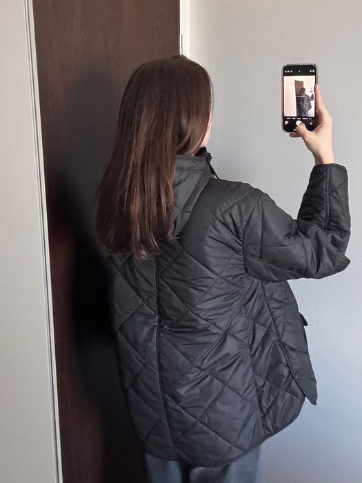 Черно яке с качулка H&M – водонепромокаема