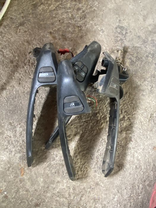 Продавам останали части от голф 3