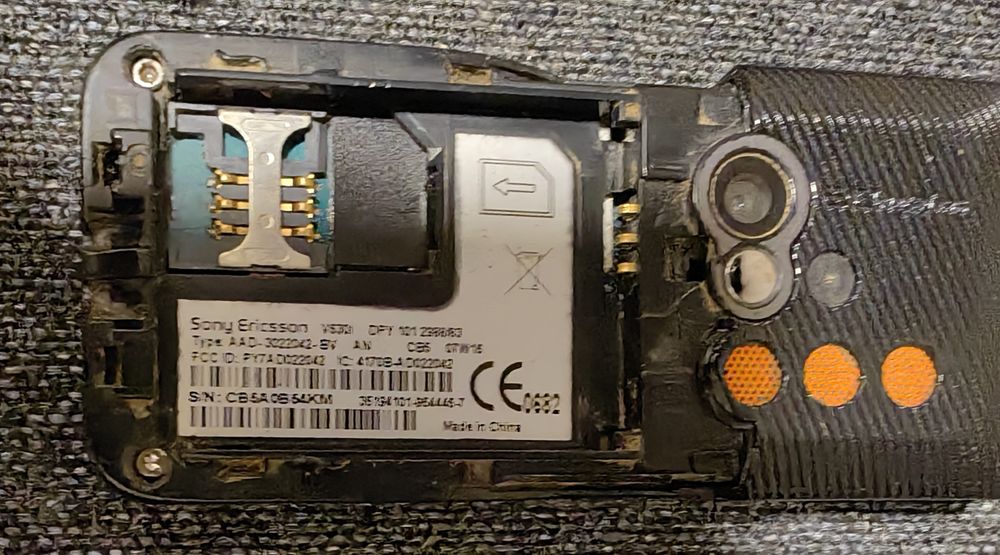Telefon mobil Sony Ericsson V630i de colecție piese