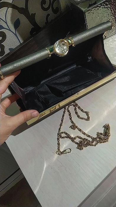 Yengi klatch kawelok