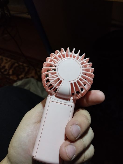 Ручной вентилятор