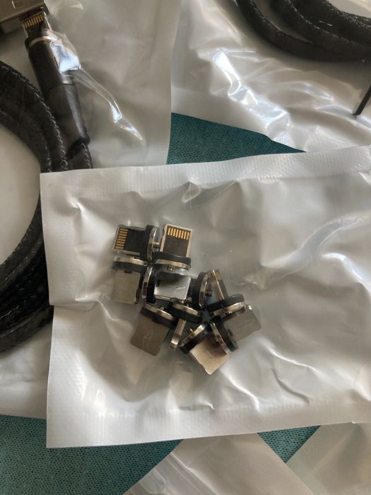 Cablu magnetic 1m ( orice timp de telefon ) ihone / samsung etc