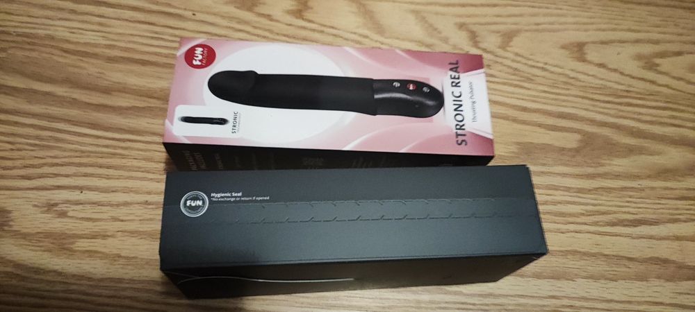 Stronic real thrusting pulsator și vibrator