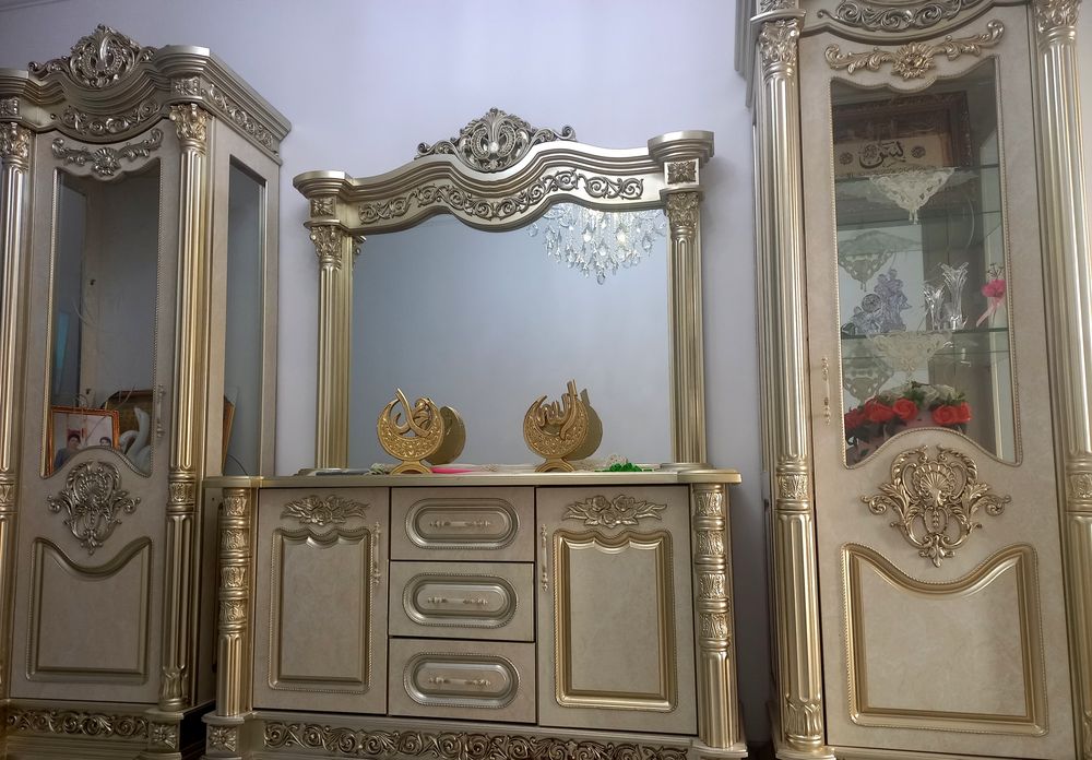 Продаётся мебель Камод пенал