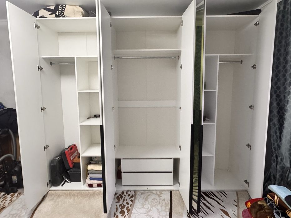 Продаем Шкаф в отличном состоянии