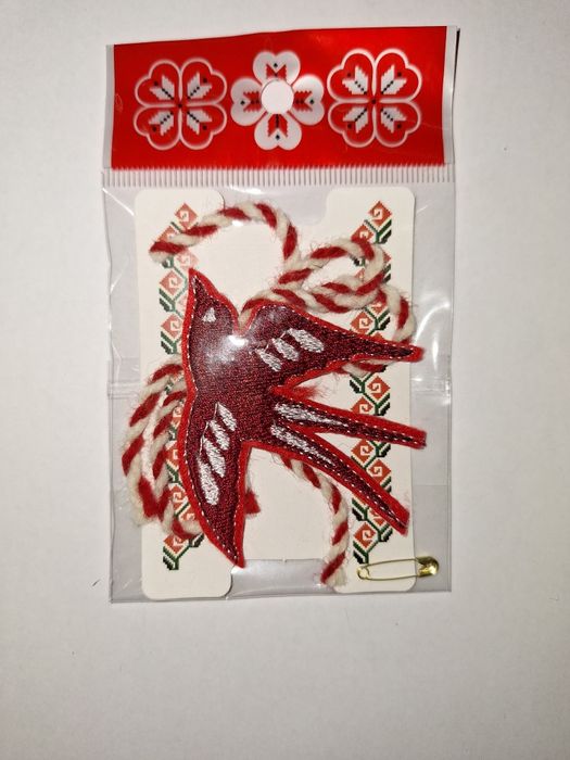 Мартеници на едро