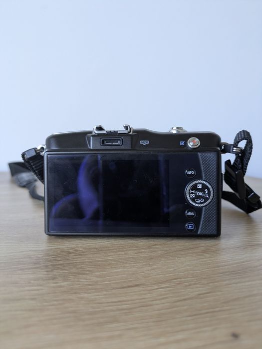 Olympus E-PM1 mini - УНИКАЛНИ СНИМКИ Дигитален Фотоапарат В Отлично Състояние