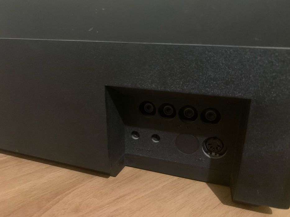 Продавам дек с “чистачки” Philips N2541