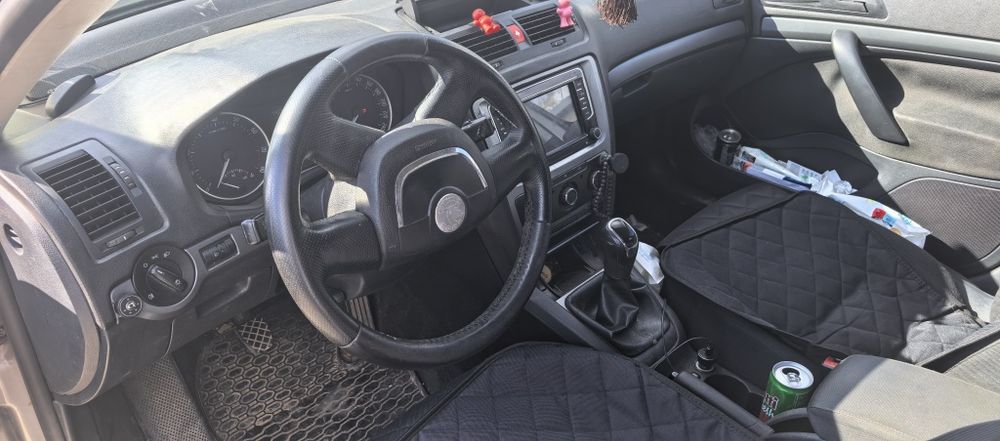 SKODA Octavia 2012 — imagine 4
