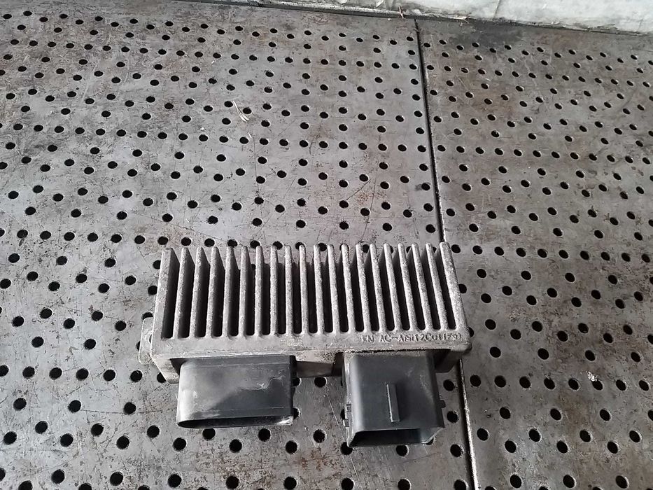 Releu bujii 1.5 dci renault megane 3 8200558438a