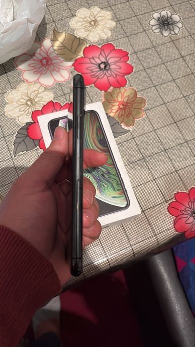Iphone xc идеальном состянием
