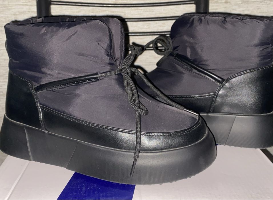 Зимние угги. В отличном состоянии.