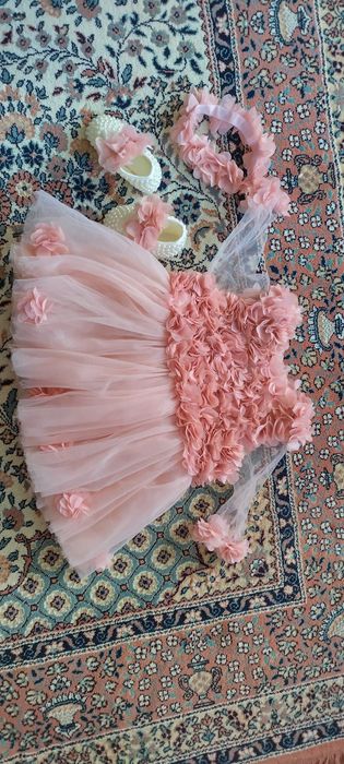Продавам деца рокля