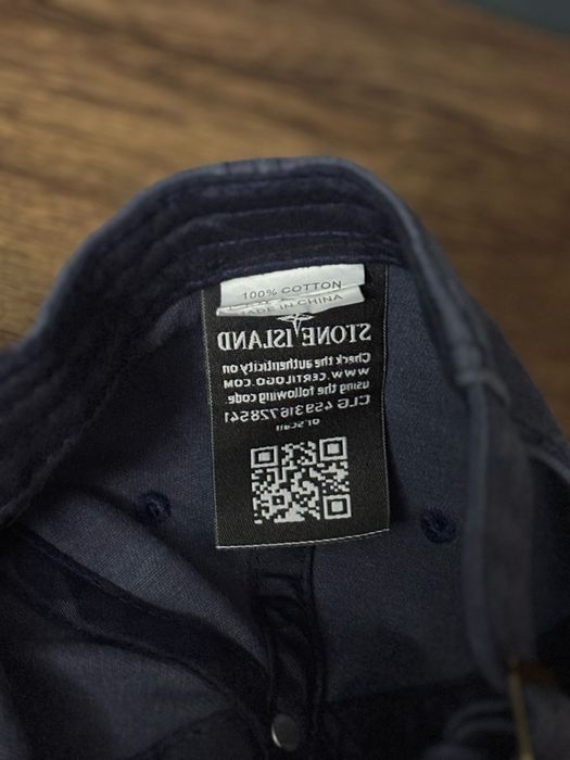 Кепка stone iland с автогрофом молодого