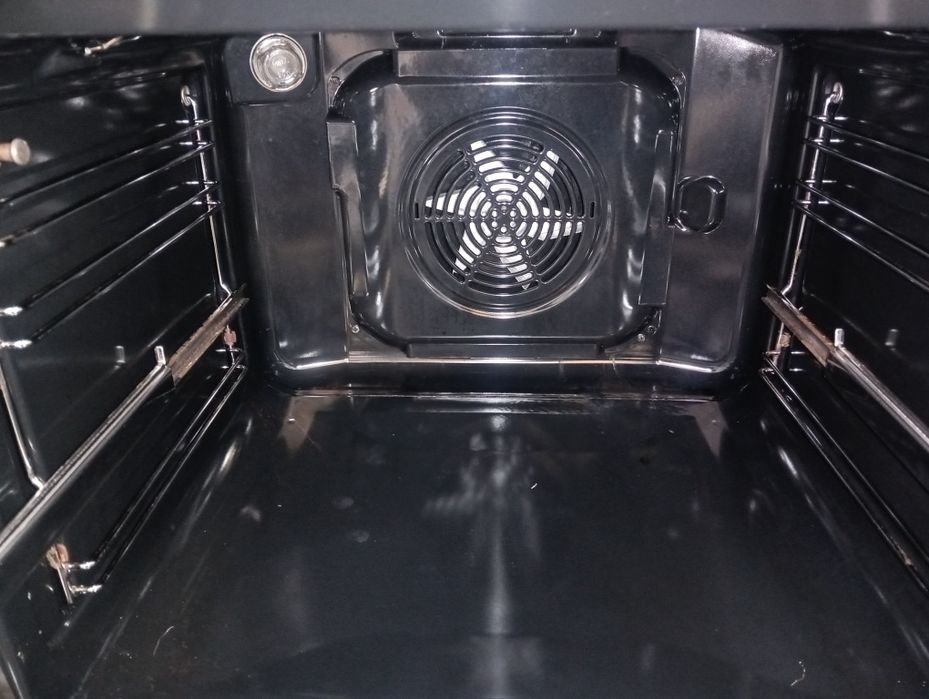 Иноксова свободно стояща печка с керамичен плот Asko 2години гаранция!